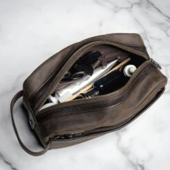 Dopp Kit | Tobacco 17 Dopp Kit | Tobacco -Thursday Boots 1024x1024 DoppKit Tobacco 050824 3