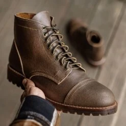 [W] Vanguard | Natural Waxed Roughout -Thursday Boots 1024x1024 Men Vanguard Natural 010523 3
