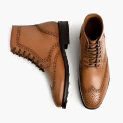Wingtip | British Tan 11 Wingtip | British Tan -Thursday Boots 1024x1024 Men Wingtip BritishTan 091622 Flatlay1