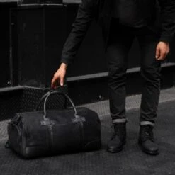 Weekender Bag | Black Matte 16 Weekender Bag | Black Matte -Thursday Boots 1024x1024 Mens WeekenderBag BlackMatte 101223 2