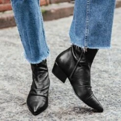 Bijou | Black 15 Bijou | Black -Thursday Boots 1024x1024 Women Bijou Black 011923 1