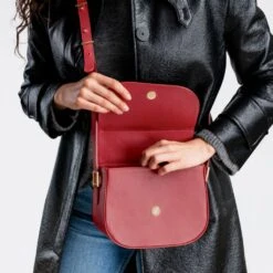 Crossbody Bag | Red 14 Crossbody Bag | Red -Thursday Boots 1024x1024 Women Crossbody Red 020425 2
