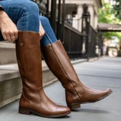 Crown | Cuero -Thursday Boots 1024x1024 Women Crown Cuero 080423 1