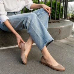 Feliz | Milk Coffee -Thursday Boots 1024x1024 Women Feliz MilkCoffee 042723 3