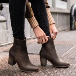 Highline | Tobacco -Thursday Boots 1024x1024 Women Highline Tobacco 010423 2