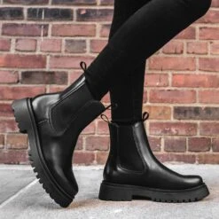 Legend Platform | Black 15 Legend Platform | Black -Thursday Boots 1024x1024 Women LegendPlatform Black 121323 1