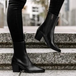 Soho Zip | Black 15 Soho Zip | Black -Thursday Boots 1024x1024 Women SohoZip Black 092222 1