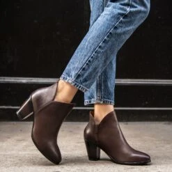 Uptown | Old English -Thursday Boots 1024x1024 Women Uptown OldEnglish 102422 1