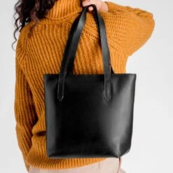Everyday Tote | Black (S) (Zipper) -Thursday Boots 1024x1024 Womens EverydayTote Zip Black Small 110824 1