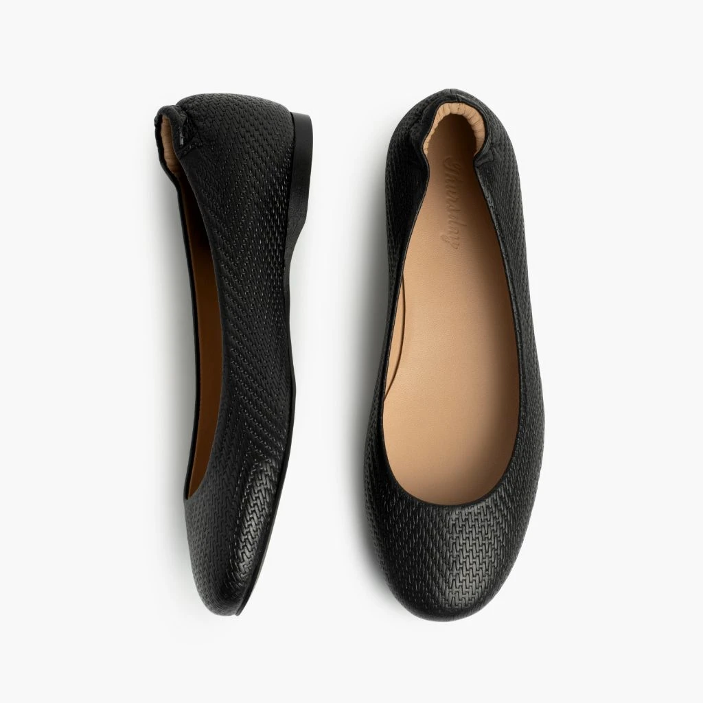 Scrunch | Black Embossed 5 Scrunch | Black Embossed - Image 3